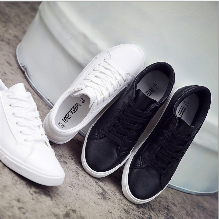 Flat Sneakers B&W