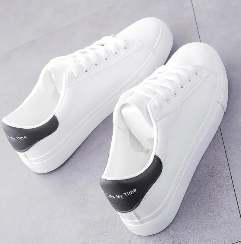 Flat Cat Sneakers